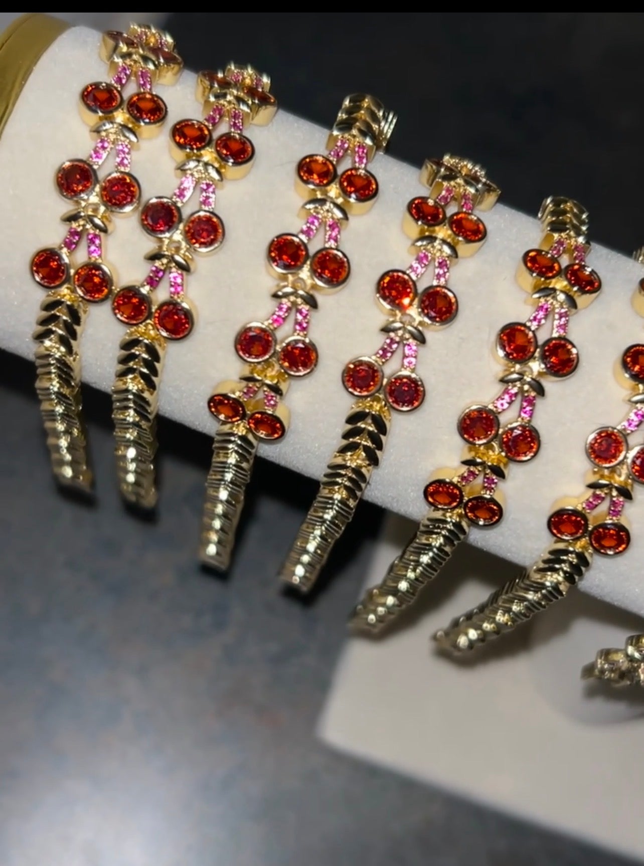 Red Cherry Gold Link